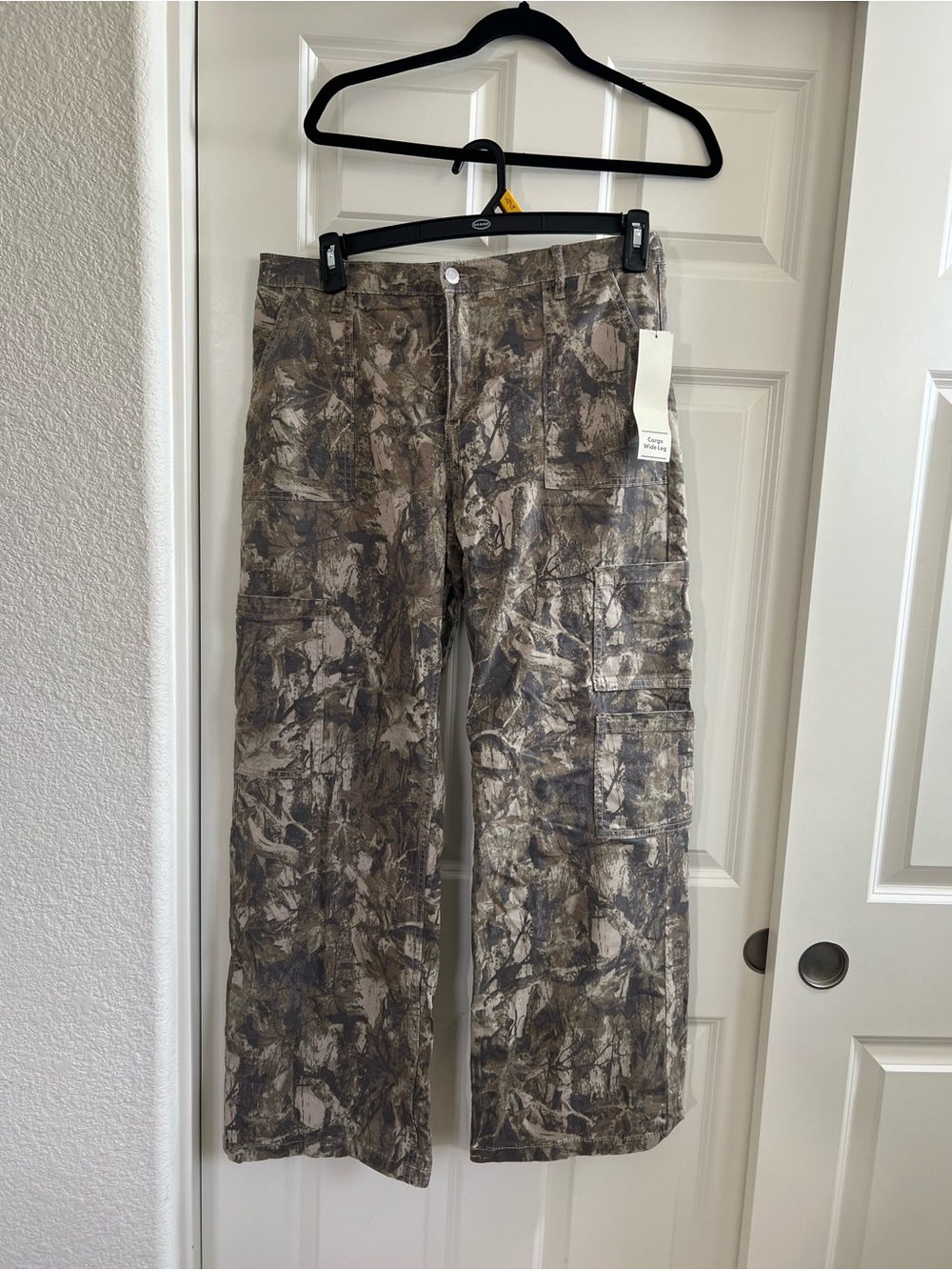 No Boundaries Wide Leg Cargo Pants
